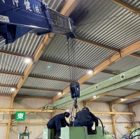 プレス搬出作業